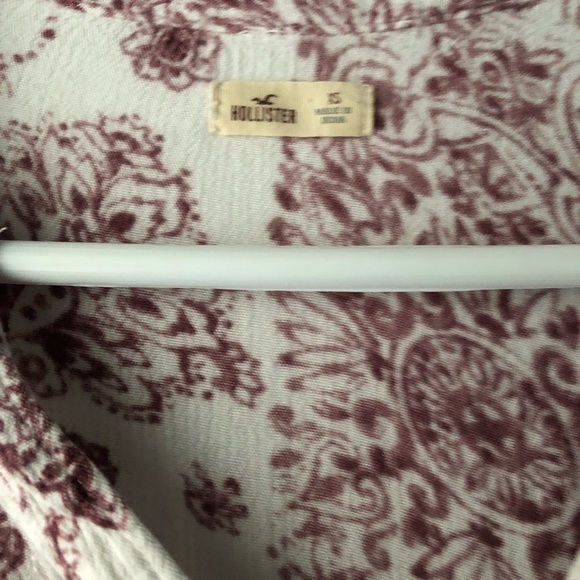 Hollister Floral Blouse - Picture 2 of 2